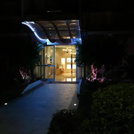 Hiki 3 Superior Otel 3*